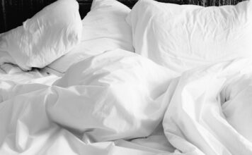 Czy twarz się zmienia od okularów?