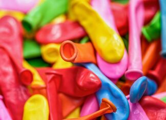 Czy baza silikonowa zatyka pory?